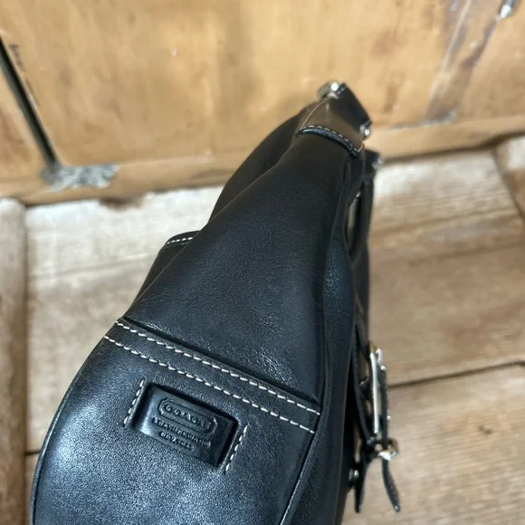 Coach Black Leather y2k Hobo with Buckle - Picture 4 of 7